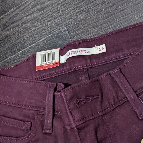 New With Tags Levi's Plum Super Skinny Jeans 26 x 30 - Picture 4 of 5